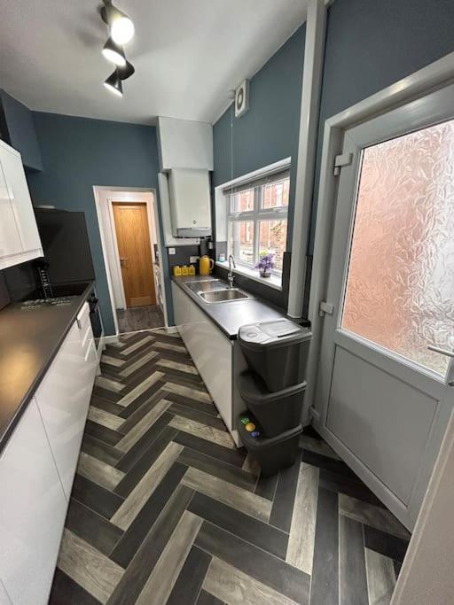 Spacious Homely 3 Bed Property Newcastle-under-Lyme Buitenkant foto