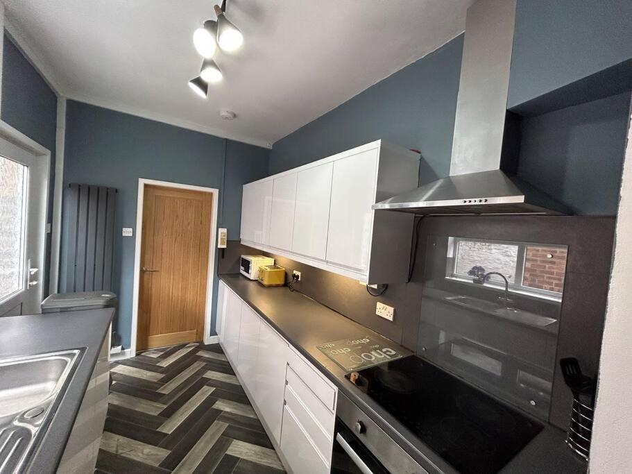 Spacious Homely 3 Bed Property Newcastle-under-Lyme Buitenkant foto